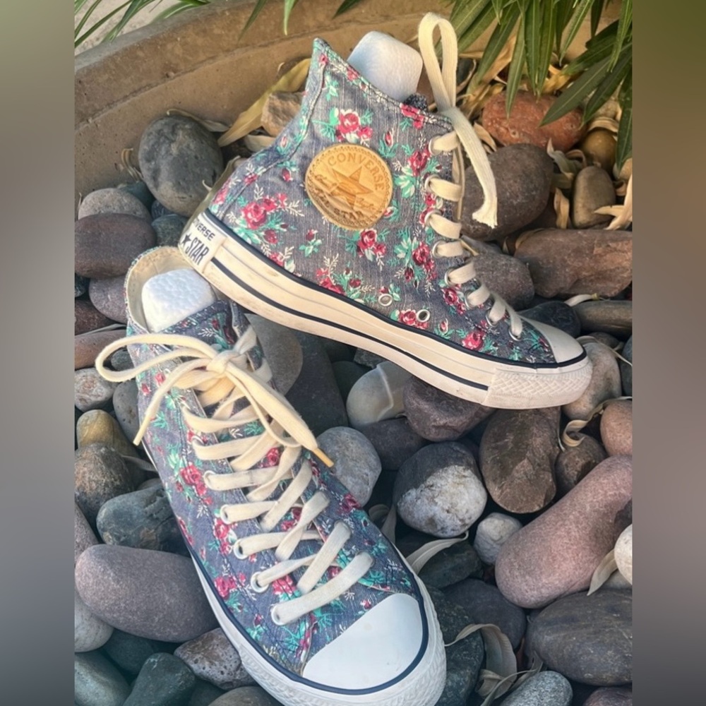 Converse Women's Chuck Taylor All Star Chambray Denim Rose High Top